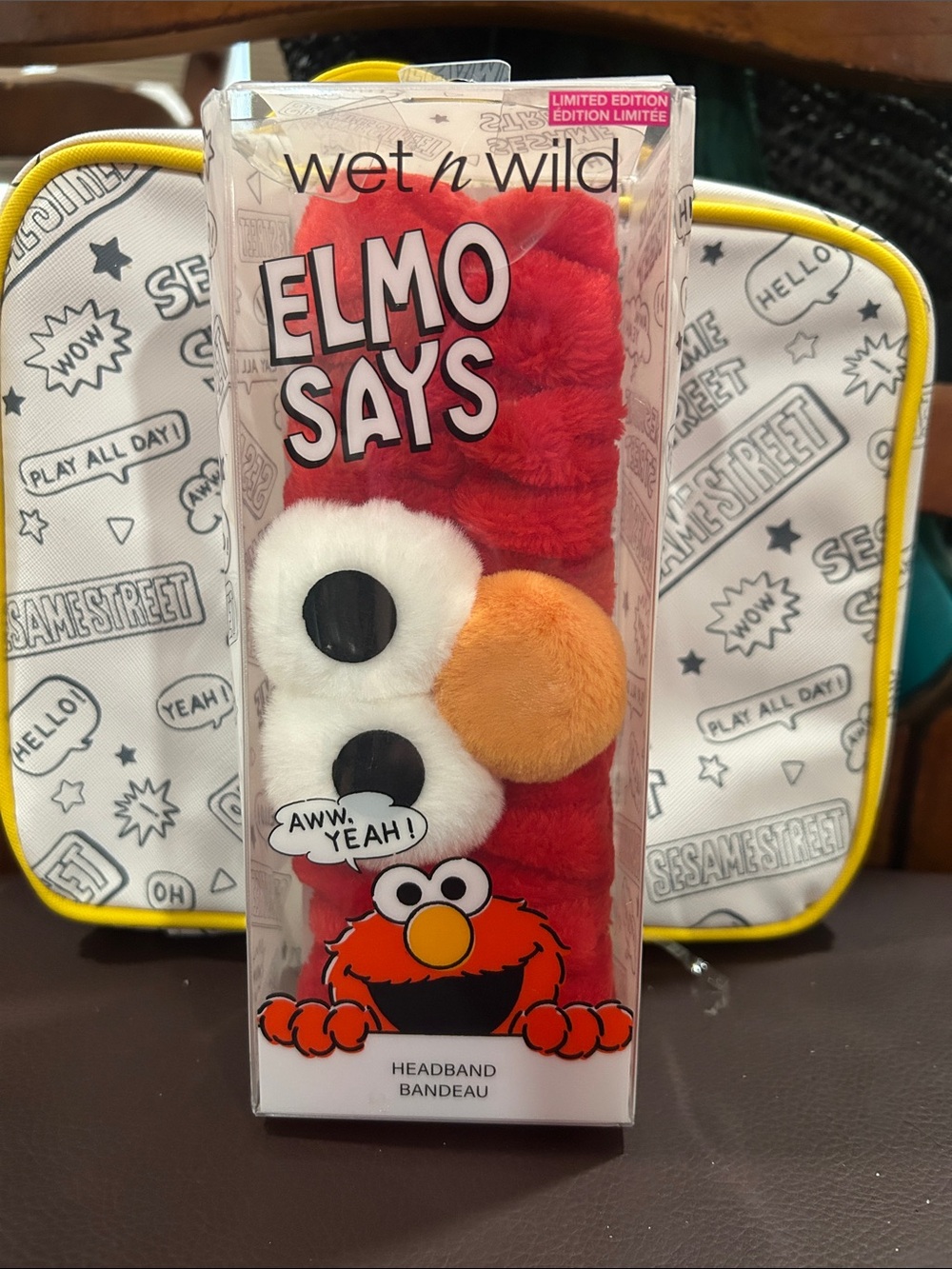 Wet n Wild Elmo Plush Headband for use with makeup/skincare. NWT.LIM ED SOLD OUT